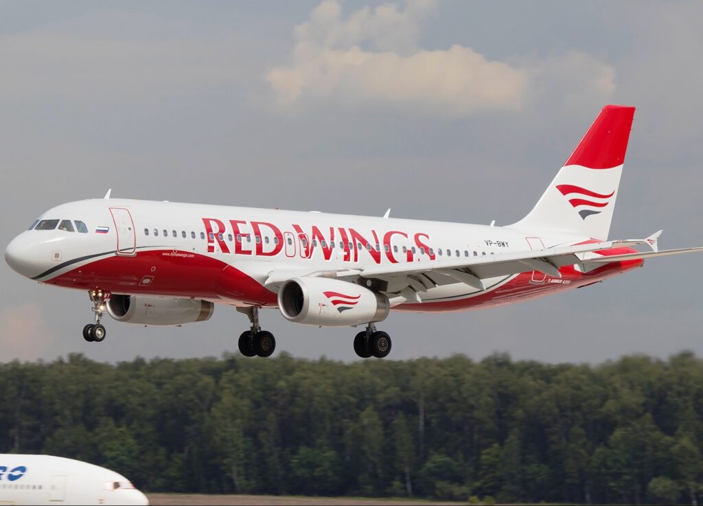 La UNAQ junto a Redwings presenta una nueva sala para desarrollar el talento universitario