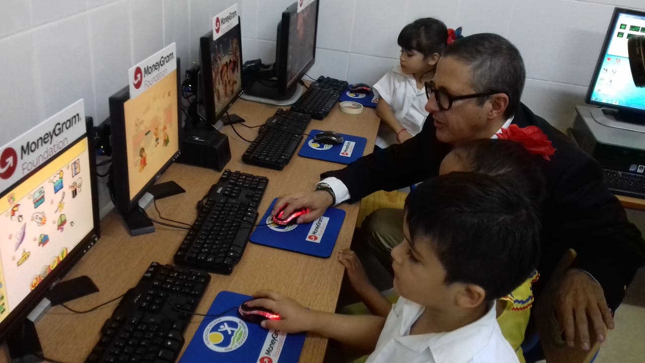 Fundación Ficohsa: voluntarios que transforman vidas en Centroamérica